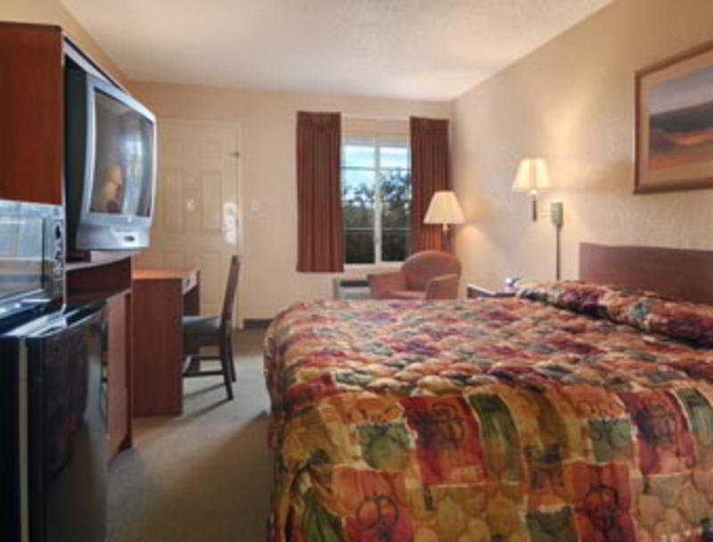 Fairbridge Inn Express Метейри Экстерьер фото